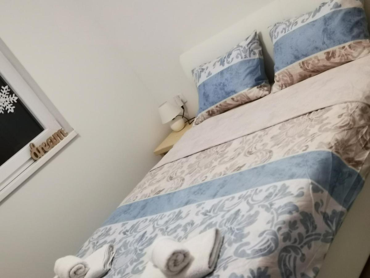 Apartman And Rooms Dream House โมสตาร์ ภายนอก รูปภาพ