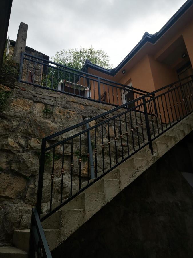 Apartman And Rooms Dream House โมสตาร์ ภายนอก รูปภาพ