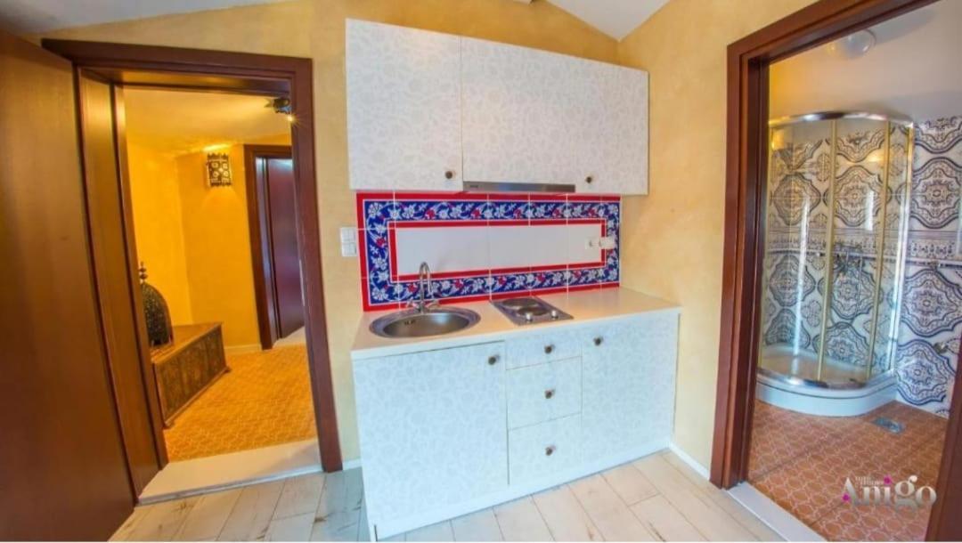 Apartman And Rooms Dream House โมสตาร์ ภายนอก รูปภาพ