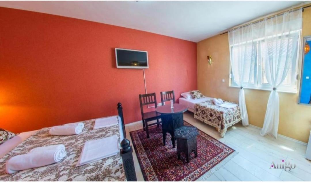 Apartman And Rooms Dream House โมสตาร์ ภายนอก รูปภาพ